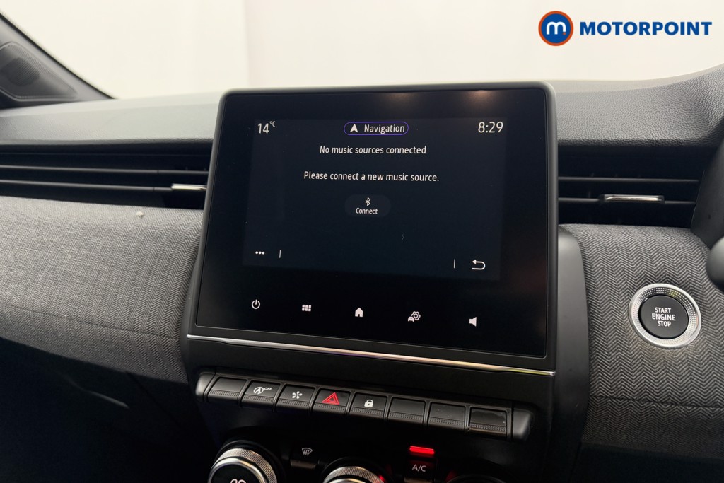 Renault Clio Techno Manual Petrol Hatchback - Stock Number (1598642) - 9th supplementary image