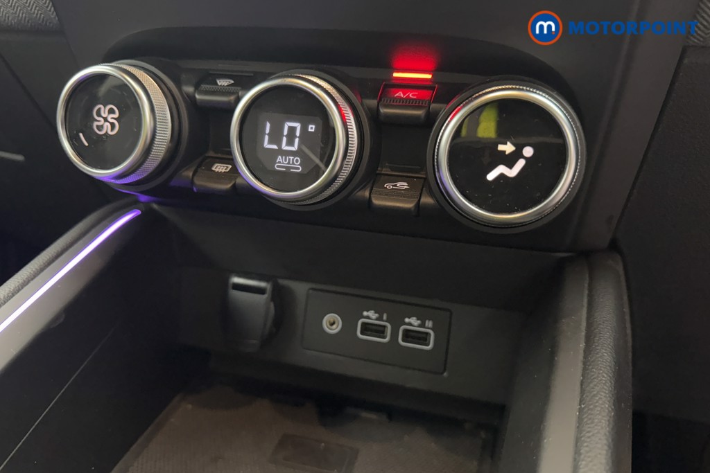 Renault Clio Techno Manual Petrol Hatchback - Stock Number (1598642) - 14th supplementary image