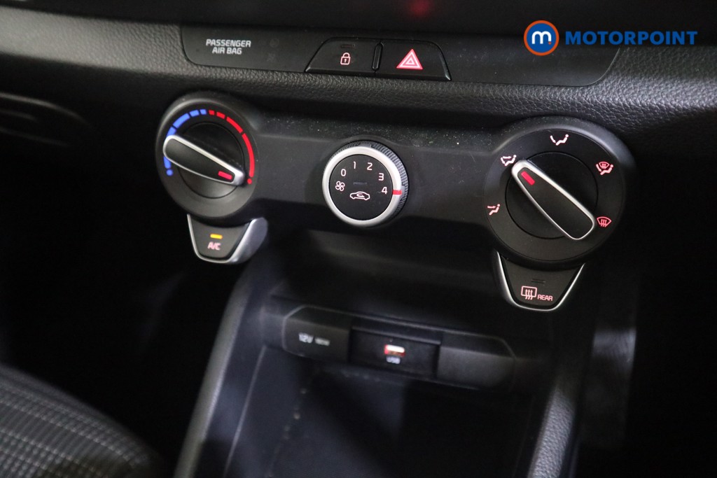 KIA Stonic 2 Automatic Petrol SUV - Stock Number (1598769) - 7th supplementary image