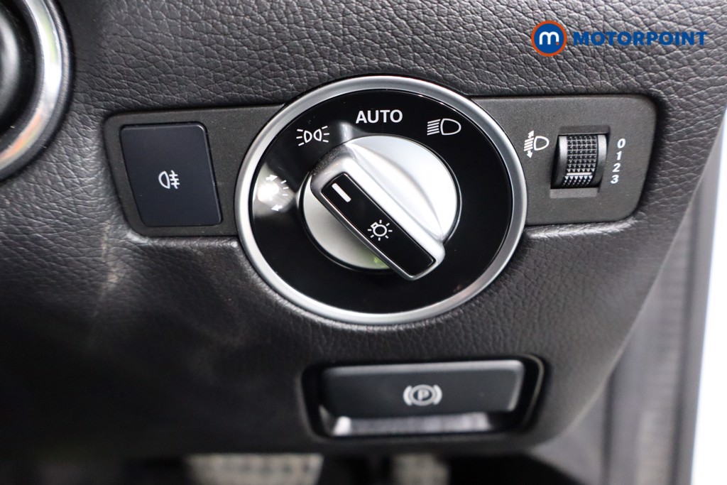 Mercedes-Benz SLC Amg Line Automatic Diesel Convertible - Stock Number (1598824) - 15th supplementary image