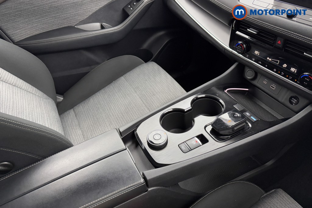 Nissan X-Trail N-Connecta Automatic Petrol-Electric Hybrid SUV - Stock Number (1598915) - 14th supplementary image