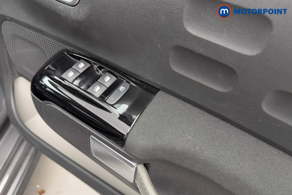 Citroen C3 Shine Plus Manual Petrol Hatchback - Stock Number (1599217) - 17th supplementary image