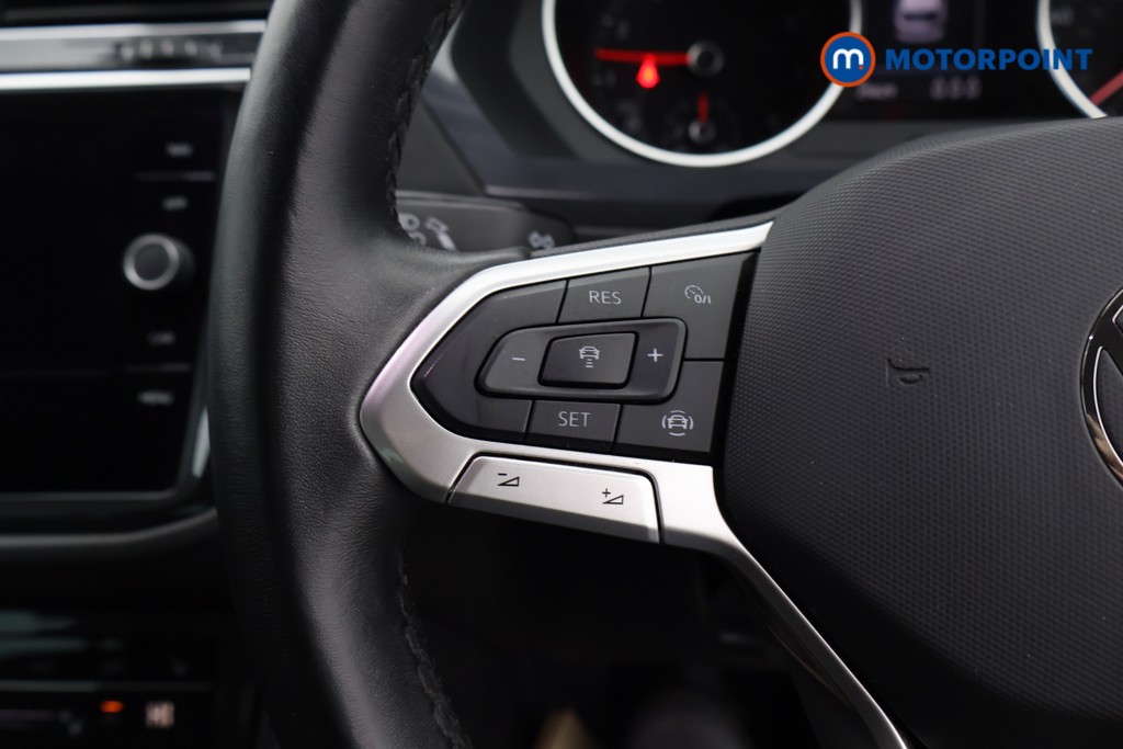 Volkswagen Tiguan Life Manual Petrol SUV - Stock Number (1599246) - 2nd supplementary image
