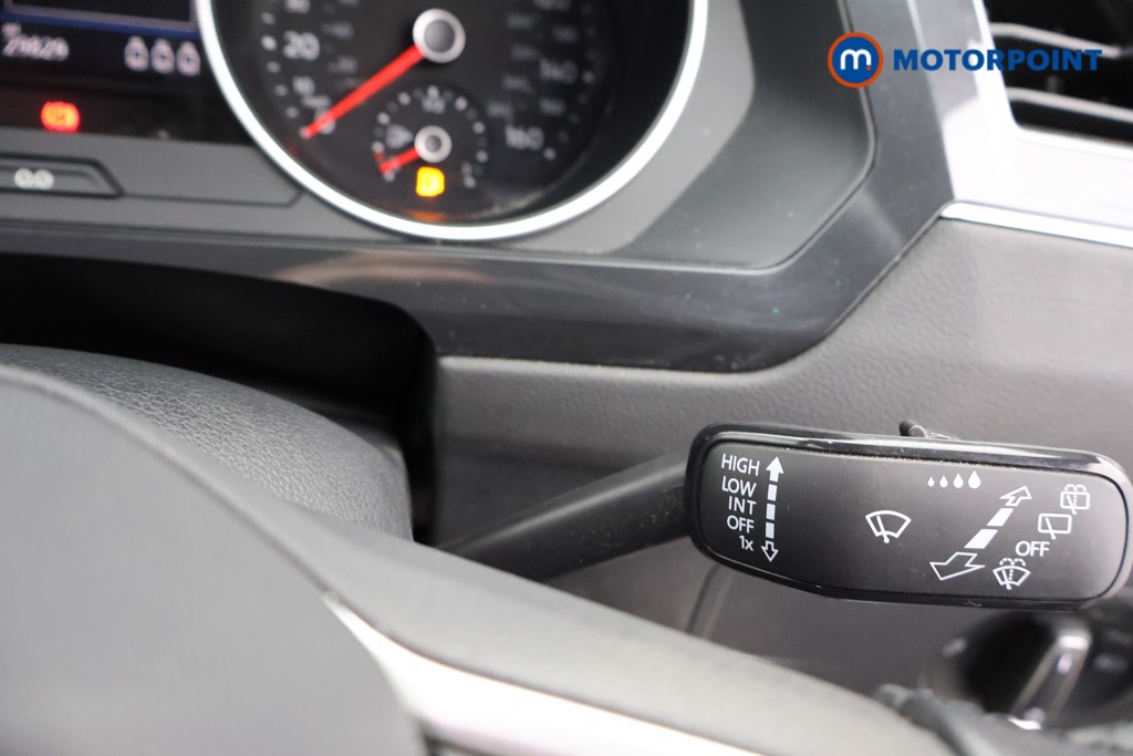 Volkswagen Tiguan Life Manual Petrol SUV - Stock Number (1599246) - 6th supplementary image