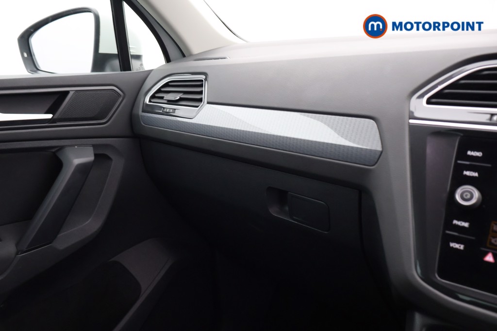 Volkswagen Tiguan Life Manual Petrol SUV - Stock Number (1599246) - 13th supplementary image