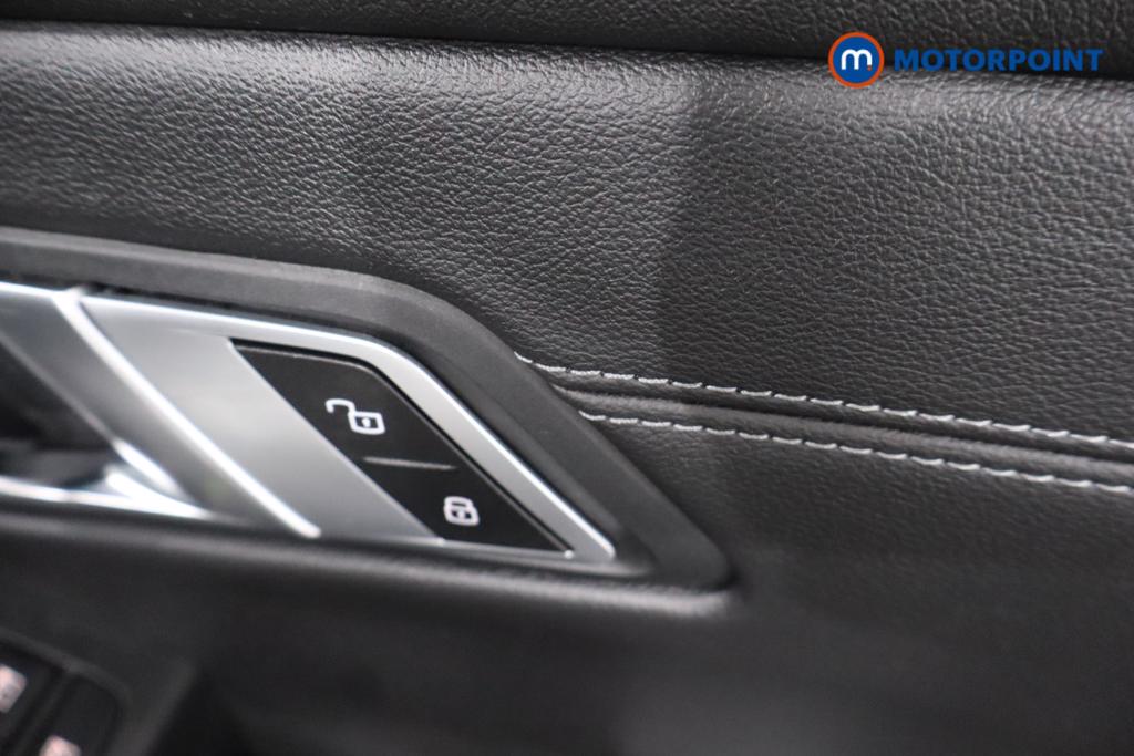 BMW 3 Series M Sport Automatic Petrol Plug-In Hybrid Saloon - Stock Number (1599622) - 11th supplementary image