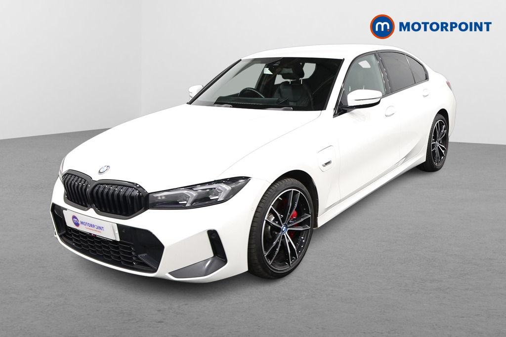BMW 3 Series M Sport Automatic Petrol Plug-In Hybrid Saloon - Stock Number (1599622) - Passenger side front corner