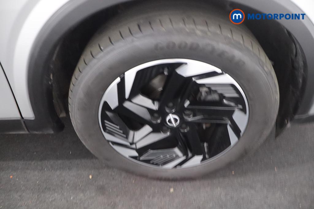 Nissan Qashqai N-Connecta Manual Petrol SUV - Stock Number (1599631) - 25th supplementary image