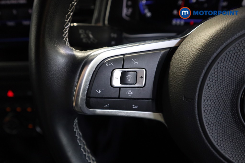 Volkswagen T-Roc R-Line Manual Petrol SUV - Stock Number (1599797) - 3rd supplementary image