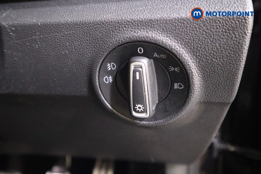 Volkswagen T-Roc R-Line Manual Petrol SUV - Stock Number (1599797) - 11th supplementary image