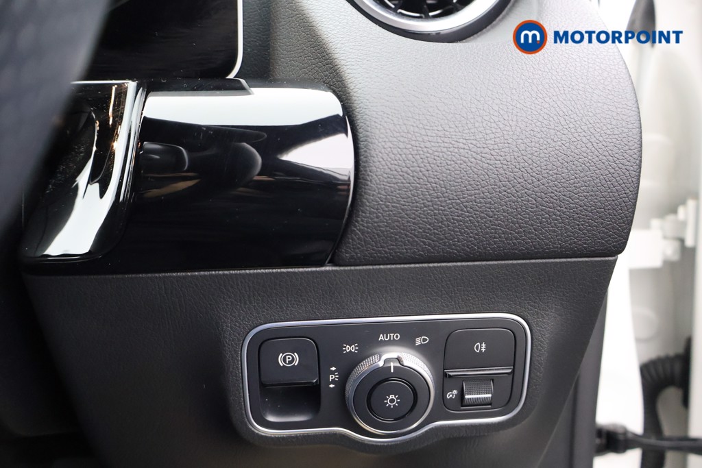 Mercedes-Benz GLA Amg Line Automatic Petrol SUV - Stock Number (1600130) - 7th supplementary image