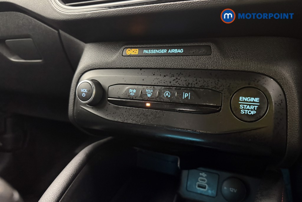 Ford Focus St-Line X Manual Petrol Hatchback - Stock Number (1600463) - 13th supplementary image