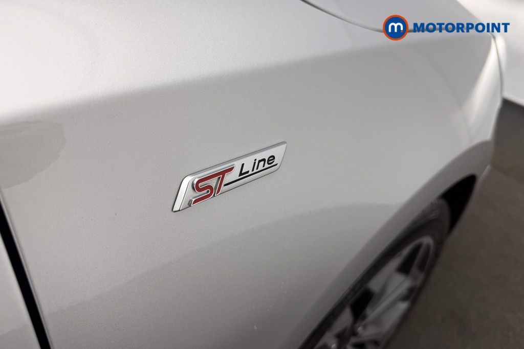 Ford Focus St-Line X Manual Petrol Hatchback - Stock Number (1600463) - 20th supplementary image