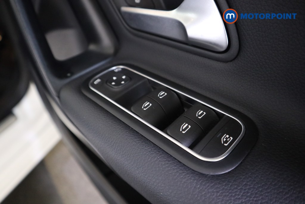 Mercedes-Benz A Class SE Manual Petrol Hatchback - Stock Number (1600479) - 13th supplementary image