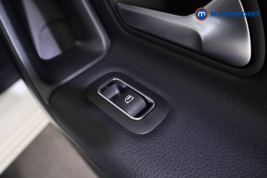 Mercedes-Benz A Class SE Manual Petrol Hatchback - Stock Number (1600479) - 19th supplementary image