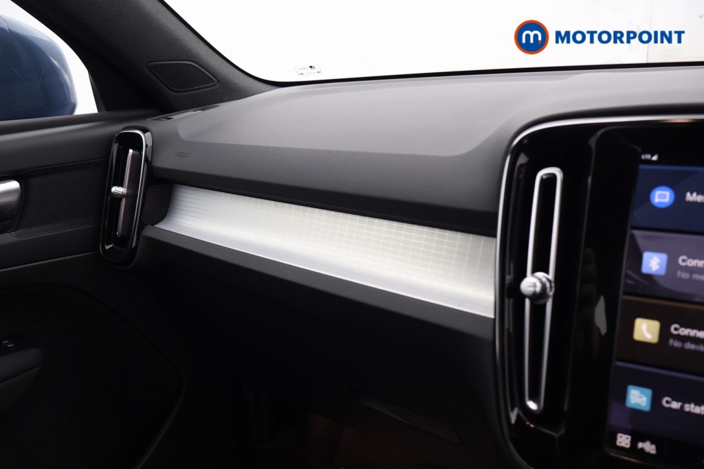 Volvo Xc40 Core Automatic Petrol SUV - Stock Number (1600687) - 9th supplementary image