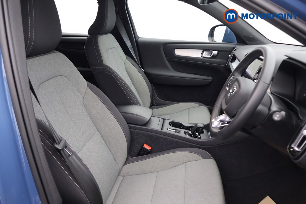 Volvo Xc40 Core Automatic Petrol SUV - Stock Number (1600687) - 13th supplementary image