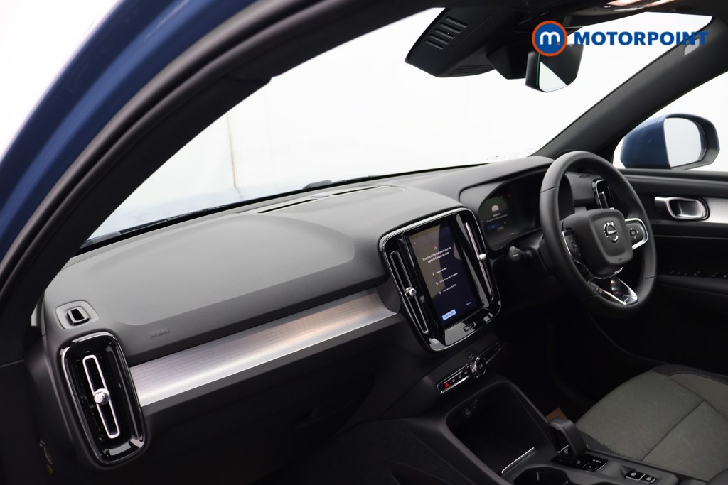 Volvo Xc40 Core Automatic Petrol SUV - Stock Number (1600687) - 17th supplementary image