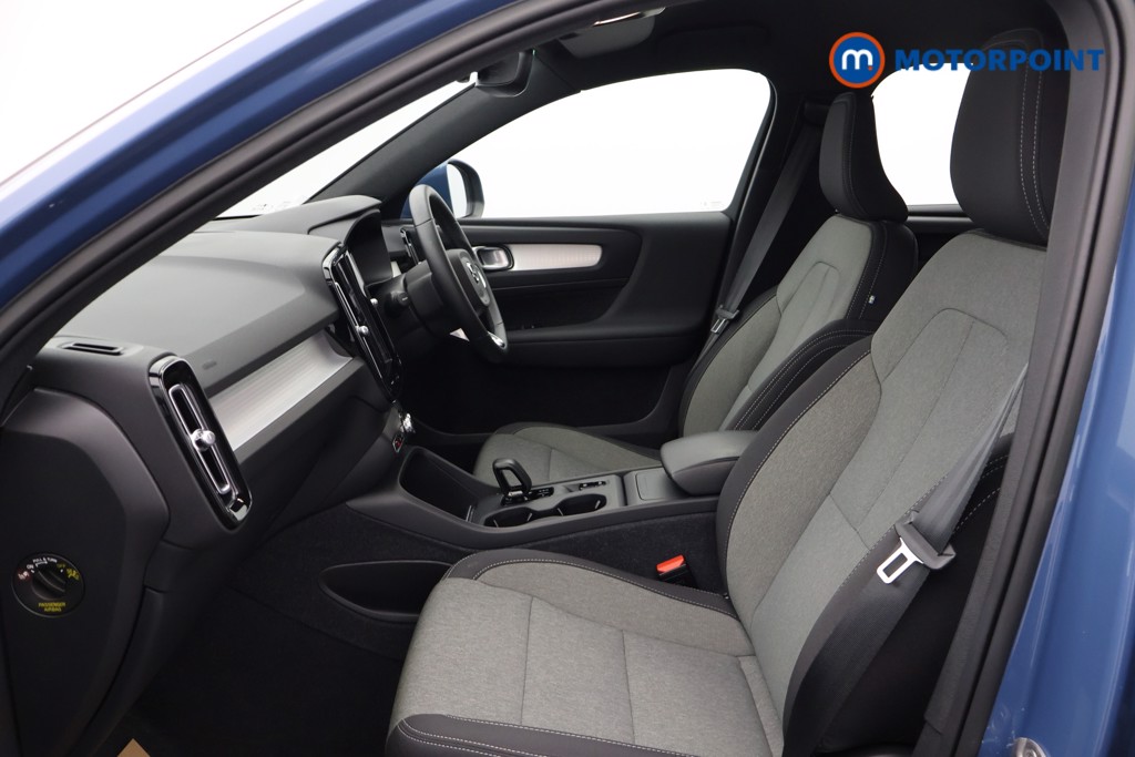 Volvo Xc40 Core Automatic Petrol SUV - Stock Number (1600687) - 18th supplementary image