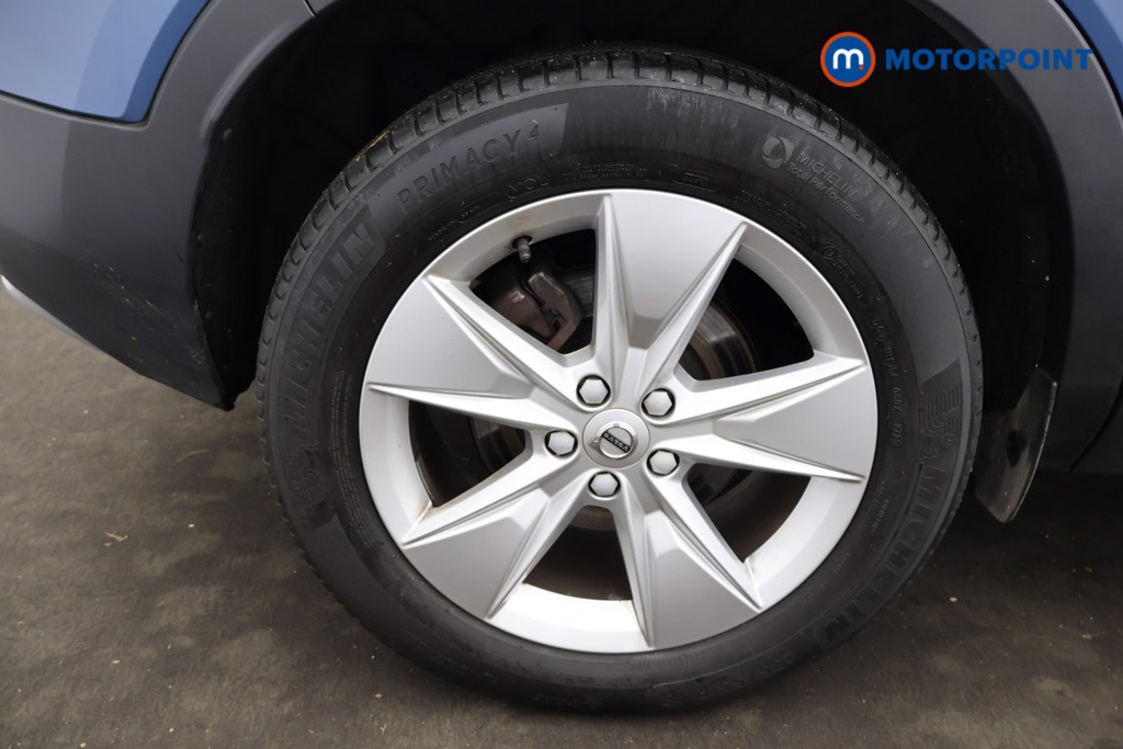 Volvo Xc40 Core Automatic Petrol SUV - Stock Number (1600687) - 23rd supplementary image