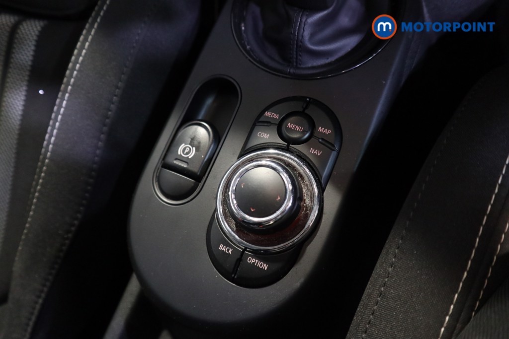 Mini Hatchback Cooper S Level 1 Automatic Electric Hatchback - Stock Number (1601105) - 8th supplementary image