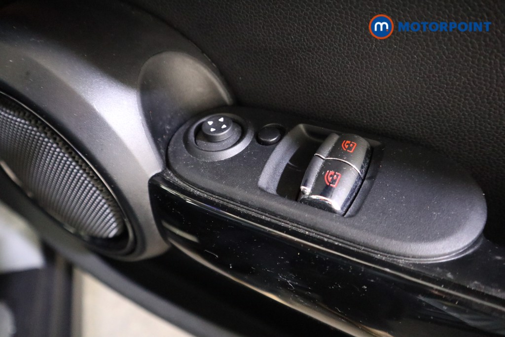 Mini Hatchback Cooper S Level 1 Automatic Electric Hatchback - Stock Number (1601105) - 11th supplementary image