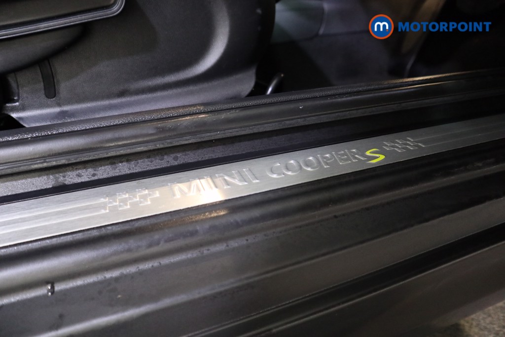 Mini Hatchback Cooper S Level 1 Automatic Electric Hatchback - Stock Number (1601105) - 13th supplementary image