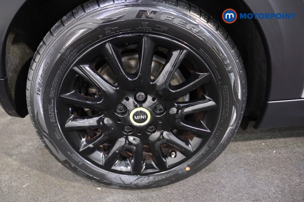 Mini Hatchback Cooper S Level 1 Automatic Electric Hatchback - Stock Number (1601105) - 17th supplementary image