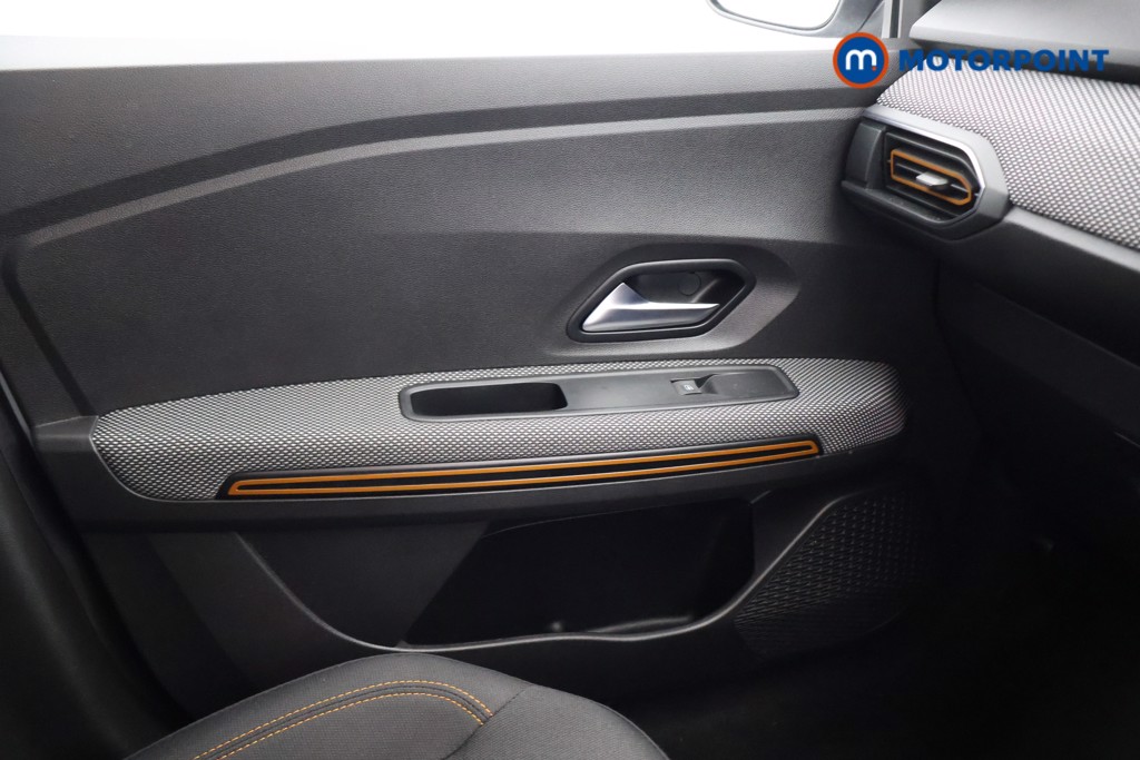 Dacia Sandero Stepway Comfort Manual Petrol Hatchback - Stock Number (1601333) - 13th supplementary image