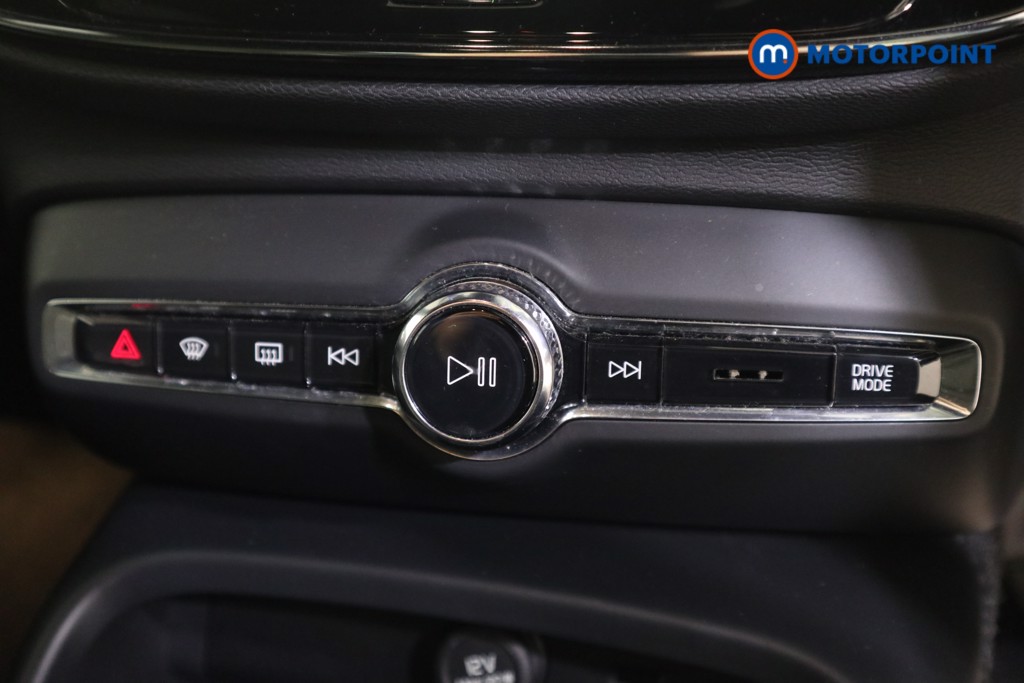 Volvo Xc40 R Design Manual Petrol SUV - Stock Number (1601498) - 7th supplementary image