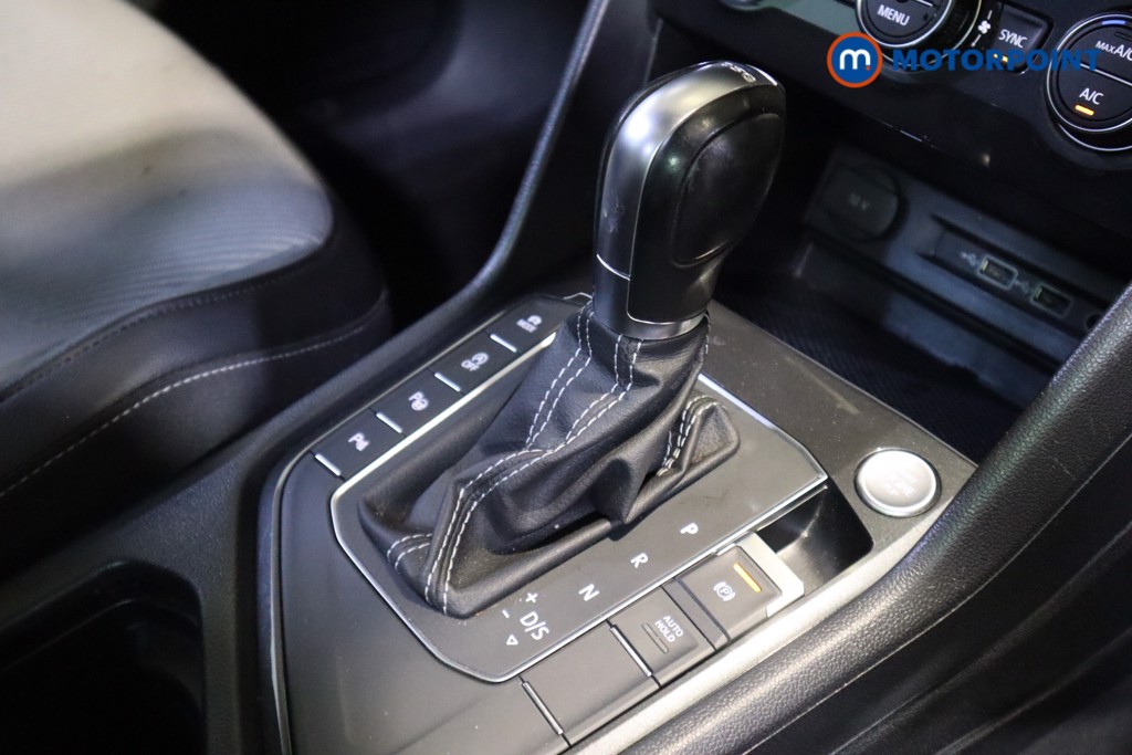 Volkswagen Tiguan R-Line Automatic Diesel SUV - Stock Number (1601499) - 5th supplementary image