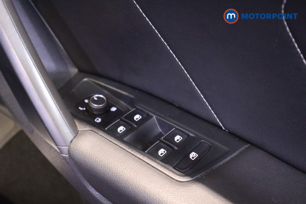 Volkswagen Tiguan R-Line Automatic Diesel SUV - Stock Number (1601499) - 13th supplementary image