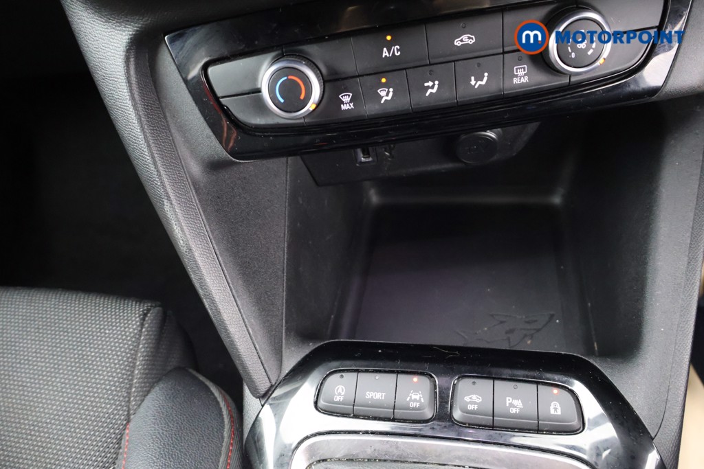 Vauxhall Corsa SRI Manual Petrol Hatchback - Stock Number (1601981) - 9th supplementary image