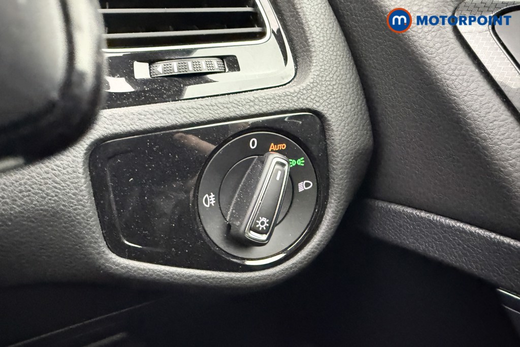 Volkswagen Golf R Manual Petrol Hatchback - Stock Number (1602167) - 11th supplementary image