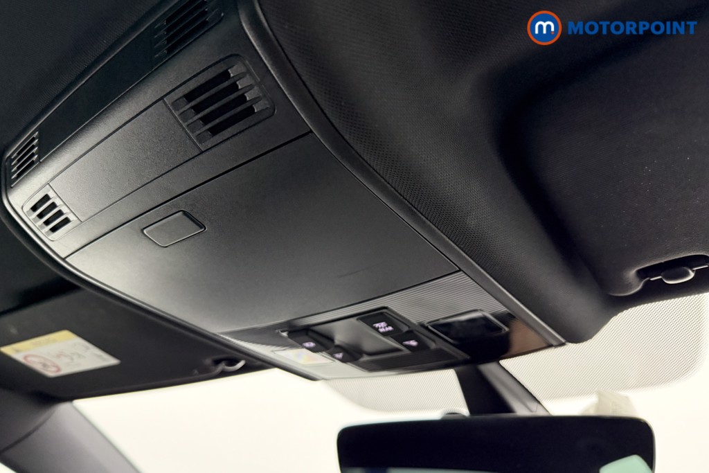 Volkswagen Golf R Manual Petrol Hatchback - Stock Number (1602167) - 12th supplementary image