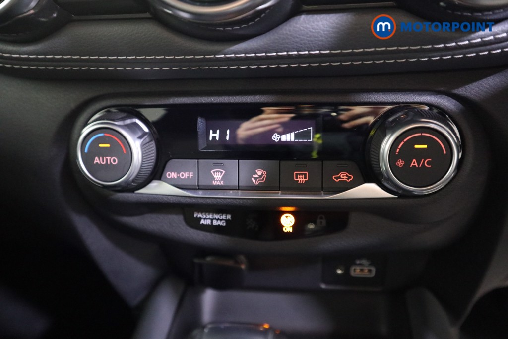 Nissan Juke N-Connecta Automatic Petrol SUV - Stock Number (1602319) - 7th supplementary image