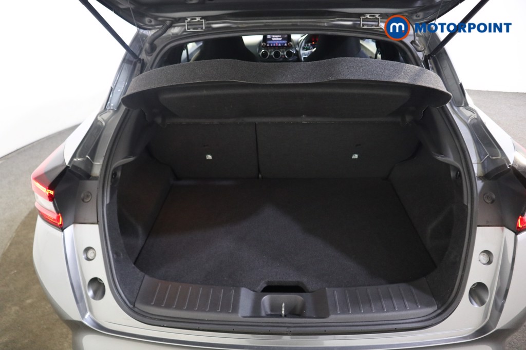 Nissan Juke N-Connecta Automatic Petrol SUV - Stock Number (1602319) - 11th supplementary image