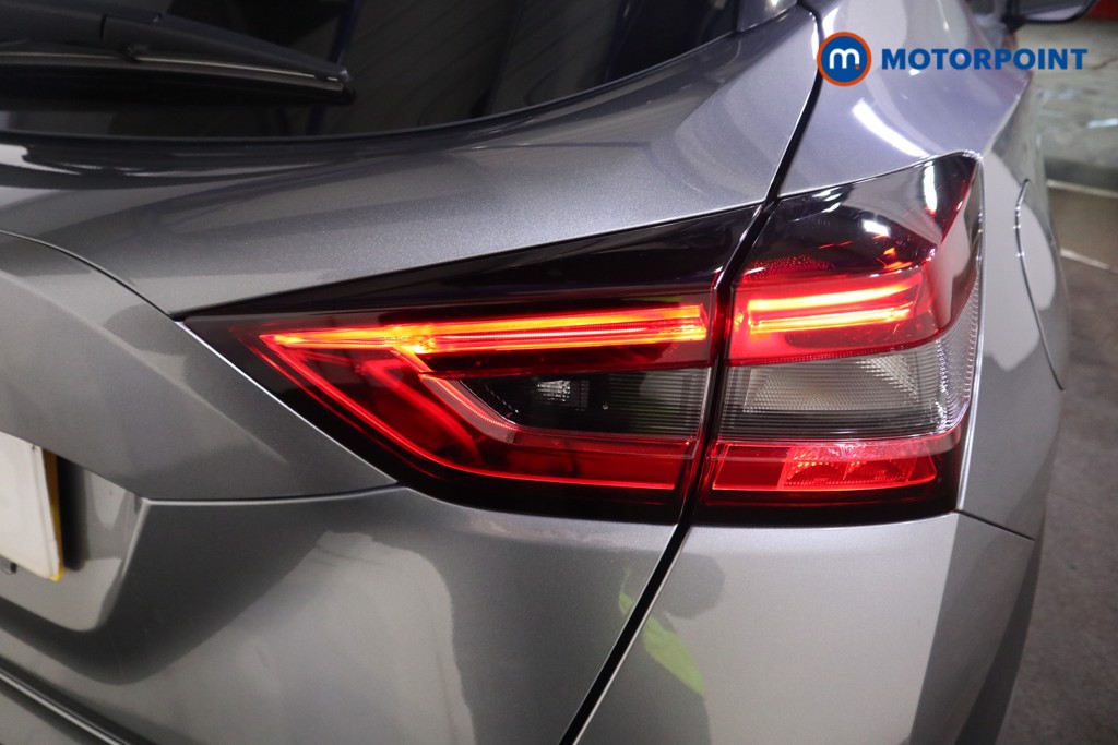 Nissan Juke N-Connecta Automatic Petrol SUV - Stock Number (1602319) - 19th supplementary image