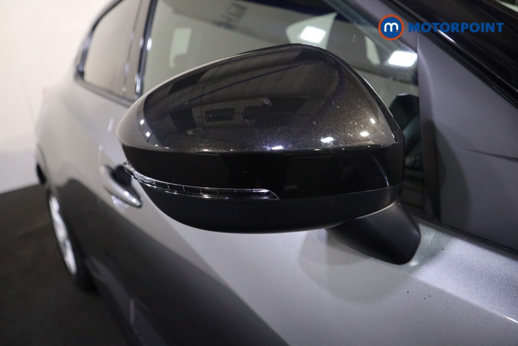 Nissan Juke N-Connecta Automatic Petrol SUV - Stock Number (1602319) - 21st supplementary image