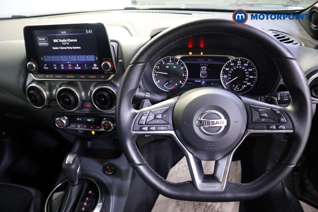 Nissan Juke N-Connecta Automatic Petrol SUV - Stock Number (1602319) - 1st supplementary image