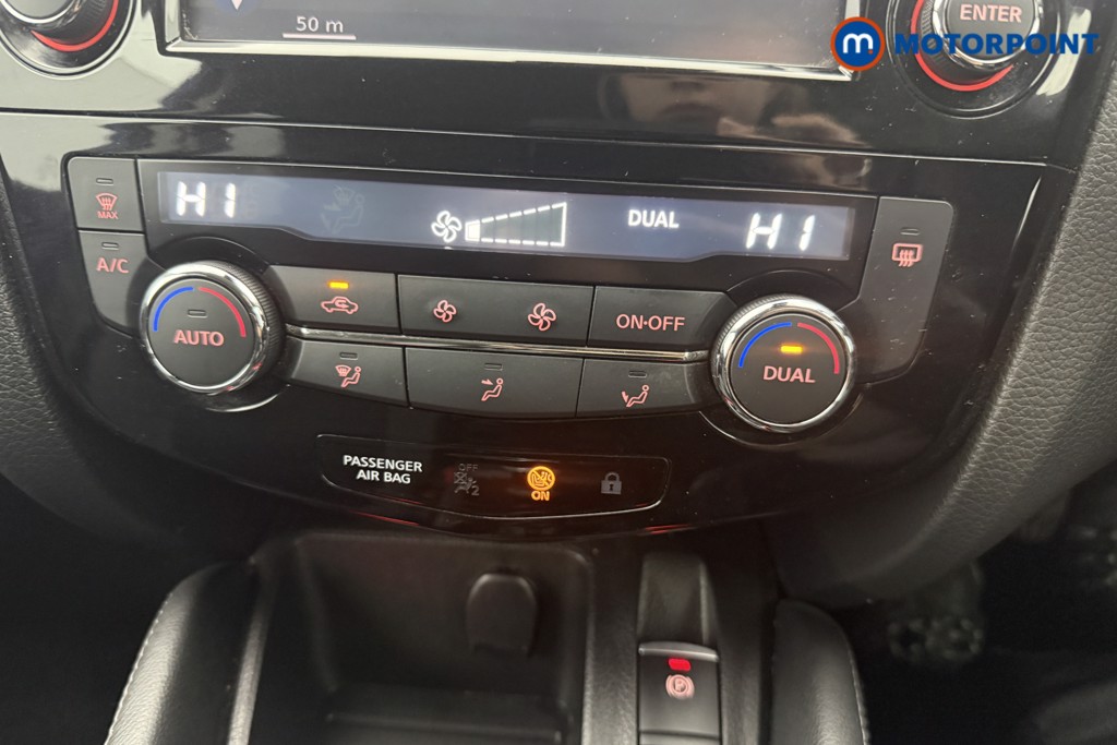 Nissan Qashqai N-Connecta Manual Petrol SUV - Stock Number (1602343) - 3rd supplementary image