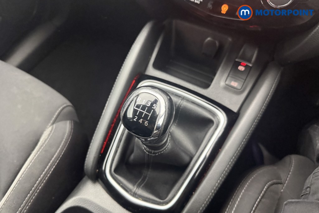 Nissan Qashqai N-Connecta Manual Petrol SUV - Stock Number (1602343) - 4th supplementary image