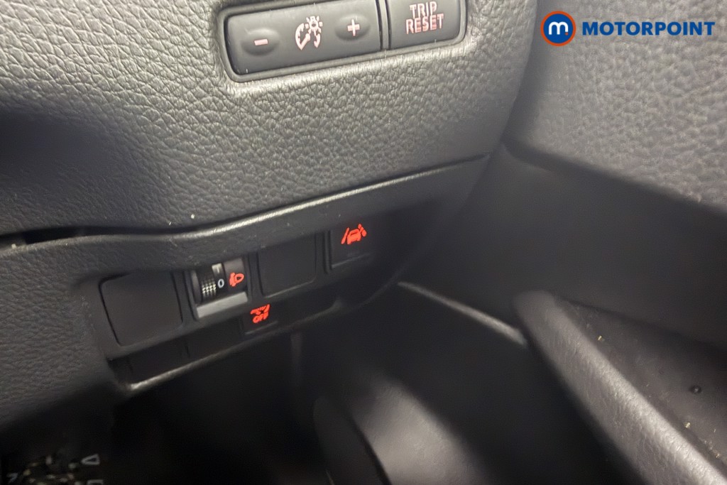 Nissan Qashqai N-Connecta Manual Petrol SUV - Stock Number (1602343) - 10th supplementary image