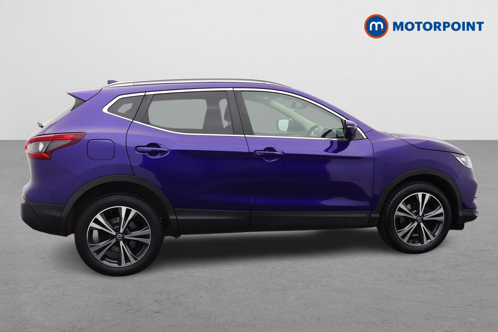 Nissan Qashqai N-Connecta Manual Petrol SUV - Stock Number (1602343) - Drivers side