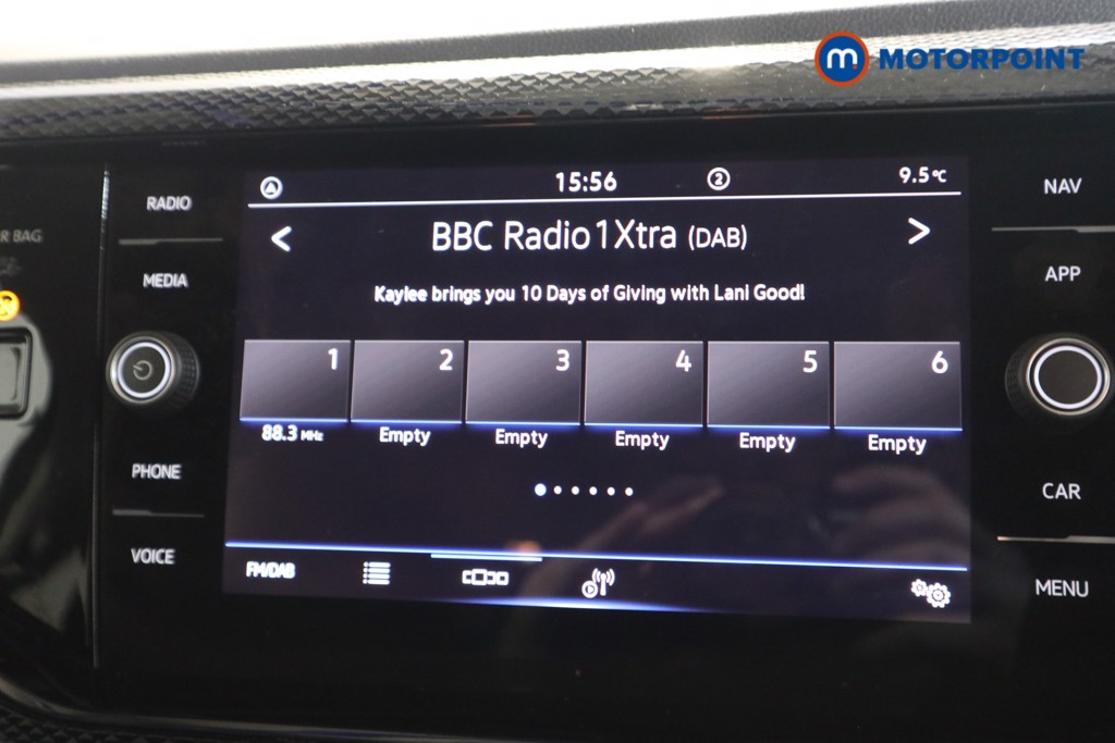 Volkswagen Polo Life Manual Petrol Hatchback - Stock Number (1602490) - 2nd supplementary image