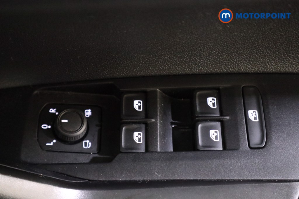 Volkswagen Polo Life Manual Petrol Hatchback - Stock Number (1602490) - 8th supplementary image