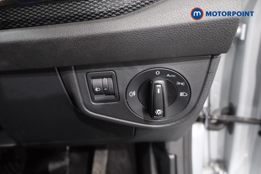 Volkswagen Polo Life Manual Petrol Hatchback - Stock Number (1602500) - 12th supplementary image