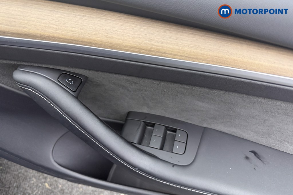 Tesla Model 3 Performance Automatic Electric Saloon - Stock Number (1602550) - 12th supplementary image