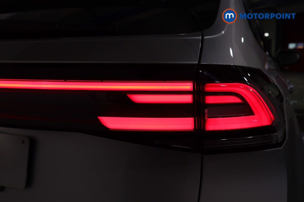 Volkswagen Taigo R-Line Manual Petrol SUV - Stock Number (1602553) - 21st supplementary image