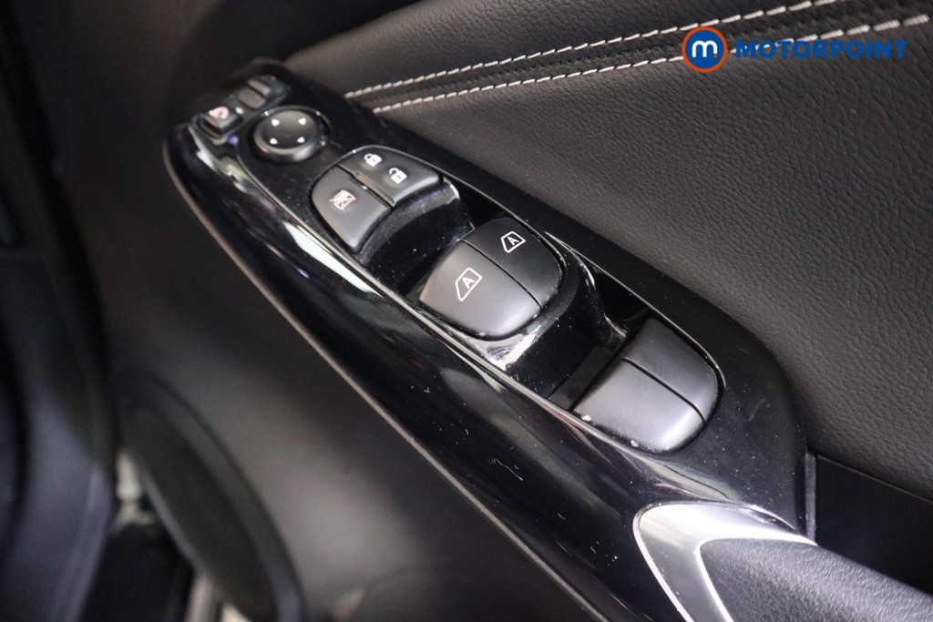 Nissan Juke Tekna Automatic Petrol-Electric Hybrid SUV - Stock Number (1602693) - 11th supplementary image